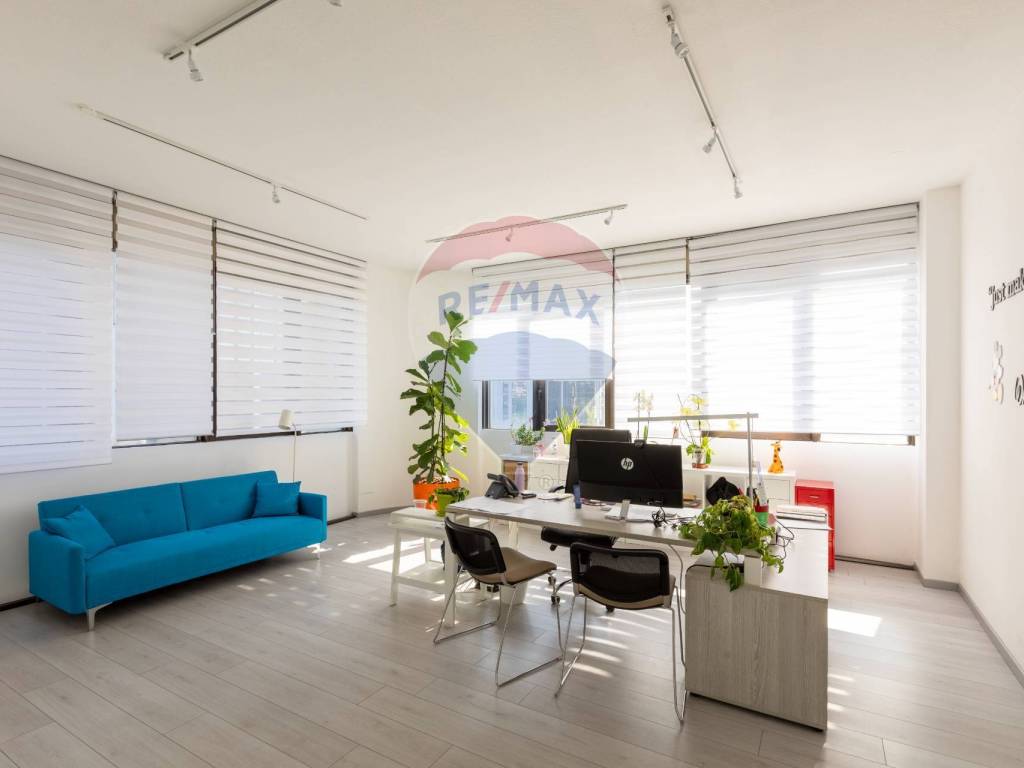 ufficio in vendita a Roma in zona Giuliano Dalmata