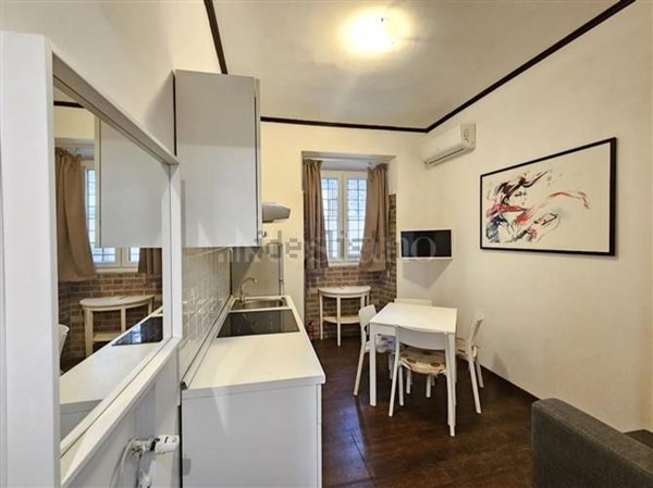 appartamento in vendita a Roma in zona Appio Latino