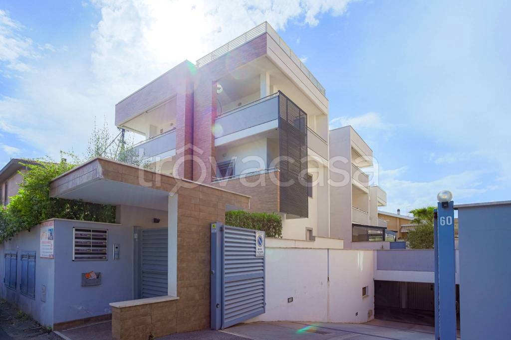 appartamento in vendita a Roma in zona Montespaccato