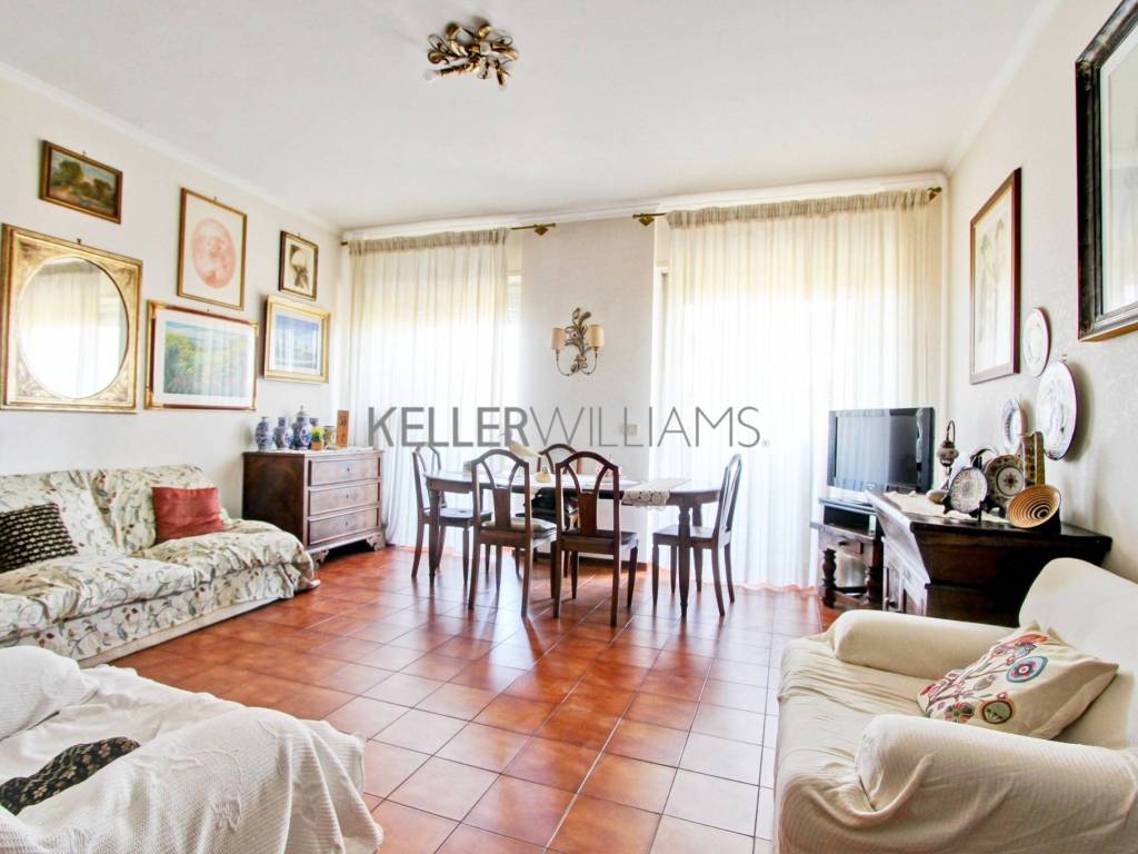 appartamento in vendita a Roma in zona Spinaceto