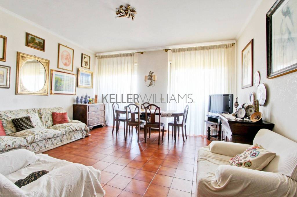 appartamento in vendita a Roma in zona Spinaceto