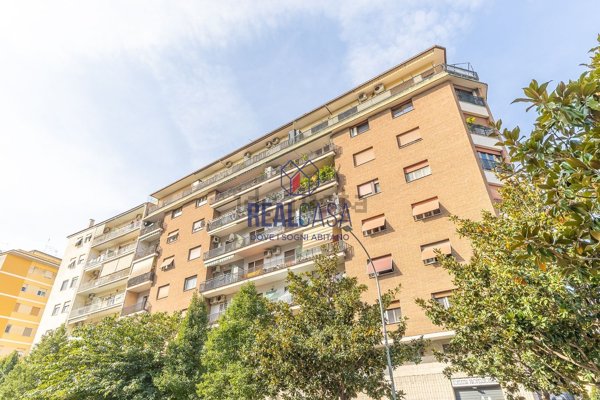 appartamento in vendita a Roma in zona Prenestino-Labicano