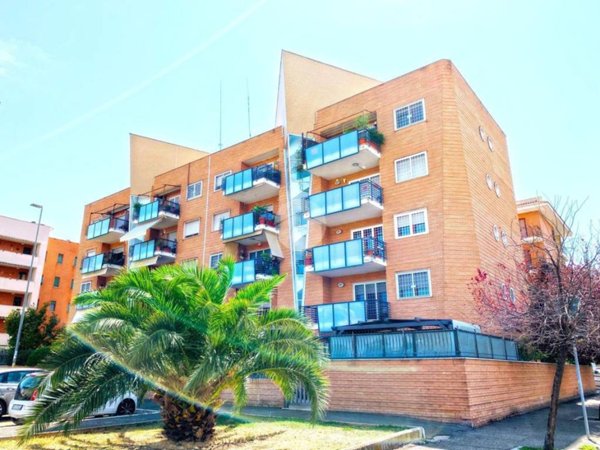 appartamento in vendita a Roma in zona Appio Claudio