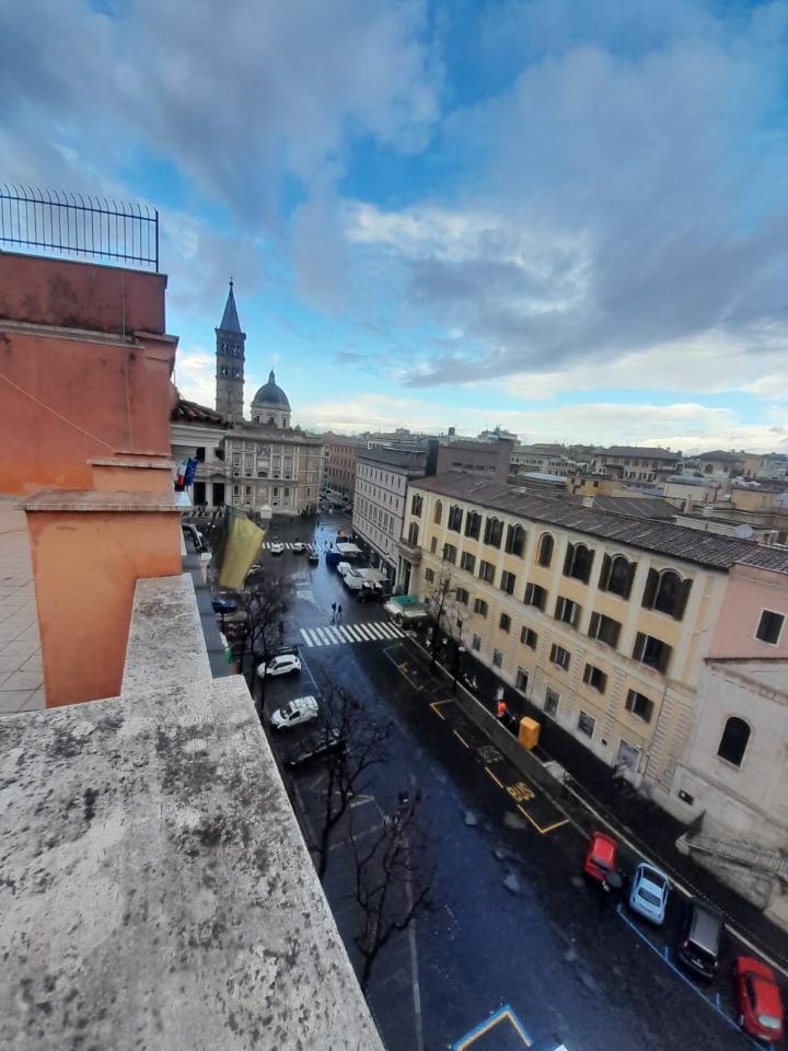 appartamento in vendita a Roma in zona Esquilino