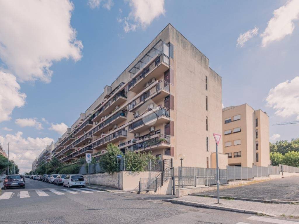 appartamento in vendita a Roma in zona Giuliano Dalmata