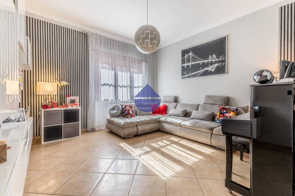 appartamento in vendita a Roma in zona Casal Morena