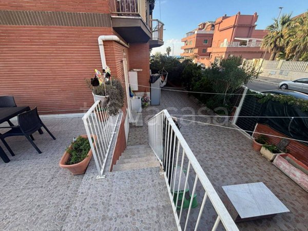 appartamento in vendita a Roma in zona Ostia