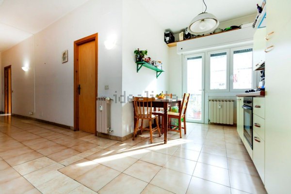 appartamento in vendita a Roma in zona Appio Latino