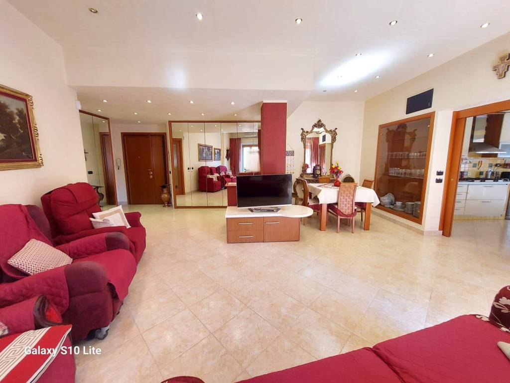 appartamento in vendita a Roma in zona Prenestino-Centocelle