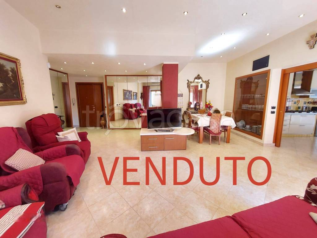 appartamento in vendita a Roma in zona Prenestino-Centocelle