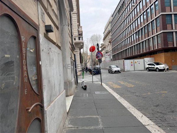 appartamento in vendita a Roma in zona Rione Monti/Campitelli