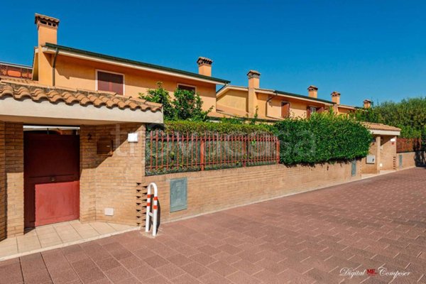 casa indipendente in vendita a Roma