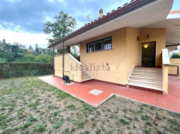 casa indipendente in vendita a Roma in zona Pantan Monastero