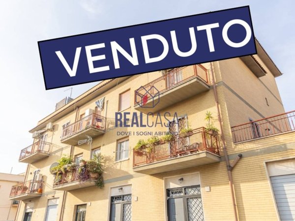 appartamento in vendita a Roma in zona Romanina