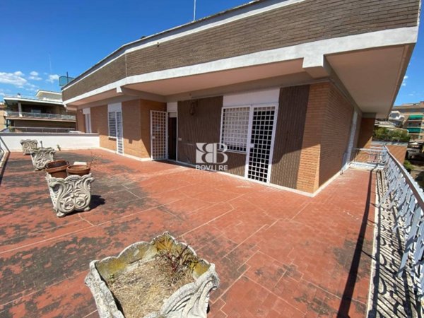 appartamento in vendita a Roma in zona Gianicolense