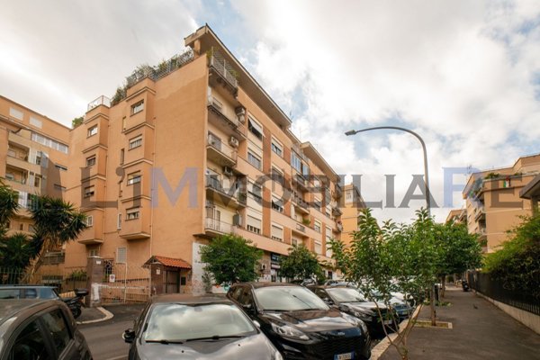 appartamento in vendita a Roma in zona Gianicolense