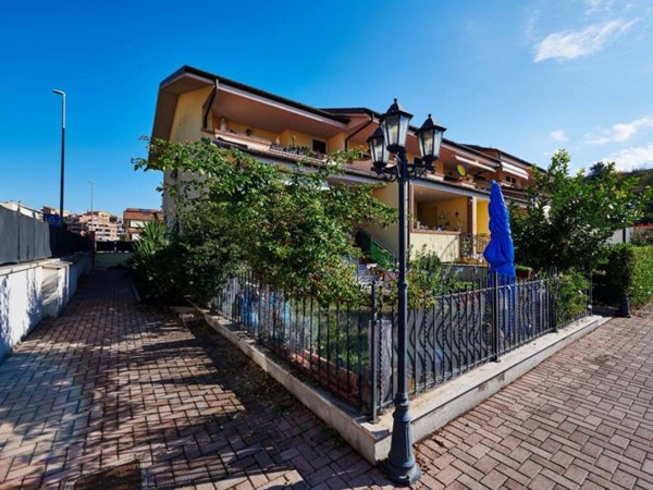 appartamento in vendita a Roma in zona Casalotti