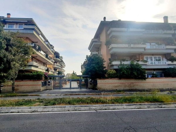 appartamento in vendita a Roma in zona Selva Candida