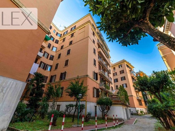 appartamento in vendita a Roma in zona Nomentano
