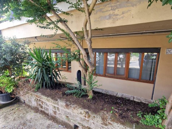 ufficio in vendita a Roma in zona Torrione Cerquetta