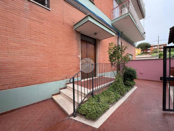 appartamento in vendita a Roma in zona Massimina/Casal Lumbroso