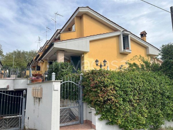 casa indipendente in vendita a Roma in zona Monte Migliore