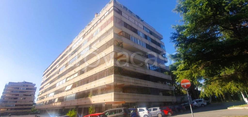 appartamento in vendita a Roma in zona Ardeatino