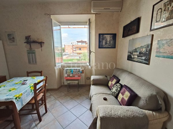 appartamento in vendita a Roma in zona Casal Morena