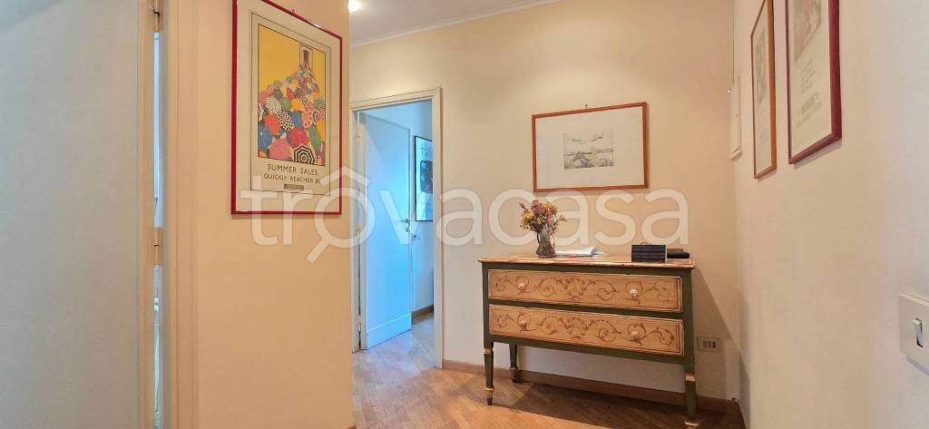 appartamento in vendita a Roma in zona Ardeatino