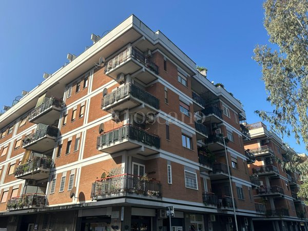appartamento in vendita a Roma in zona Ostia