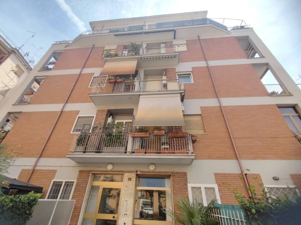 appartamento in vendita a Roma in zona Gianicolense