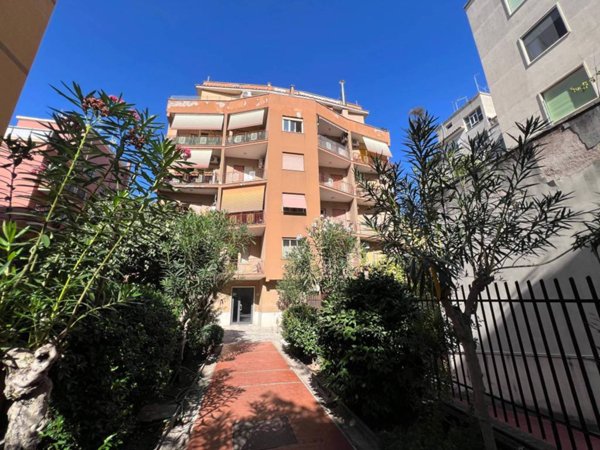 appartamento in vendita a Roma in zona Appio Claudio