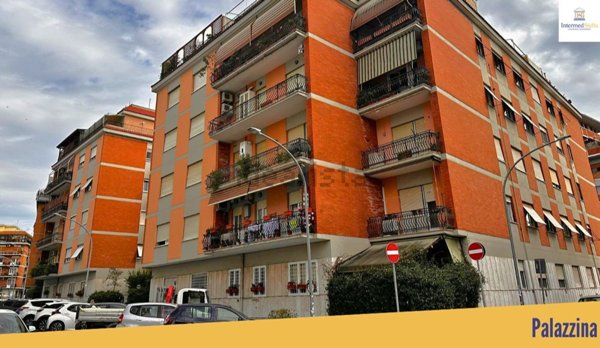 appartamento in vendita a Roma in zona Tuscolano