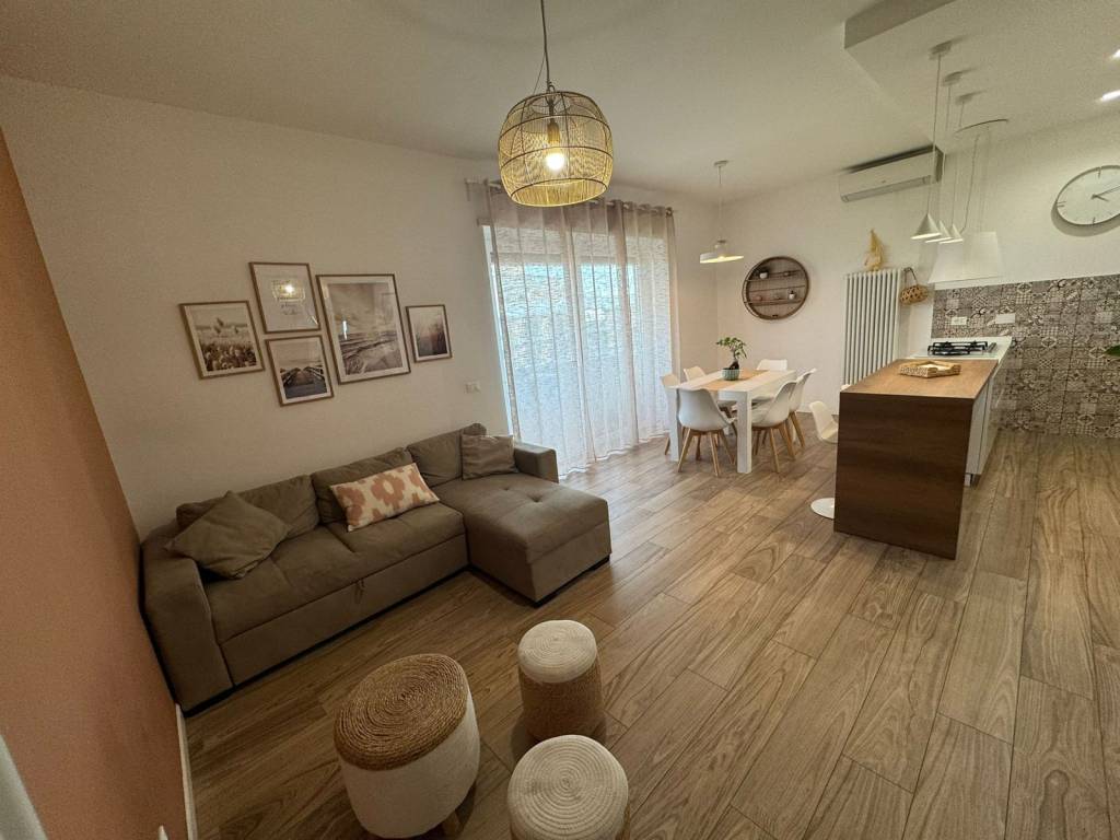 appartamento in vendita a Roma in zona Ostiense