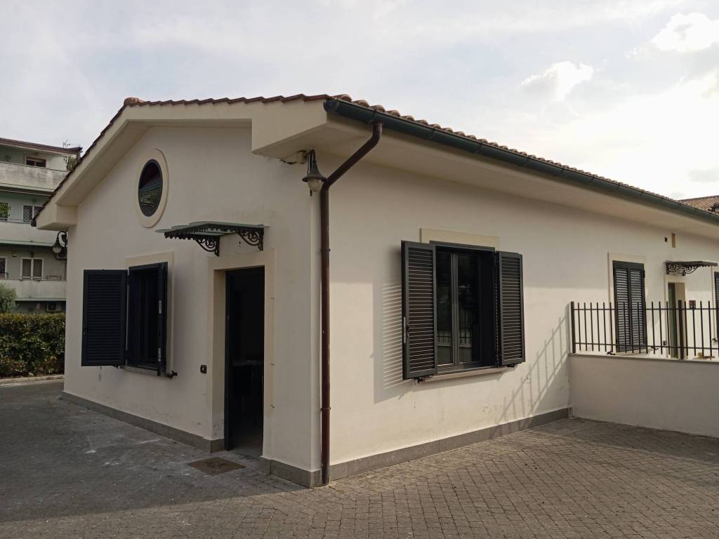 casa indipendente in vendita a Roma in zona Casal Morena