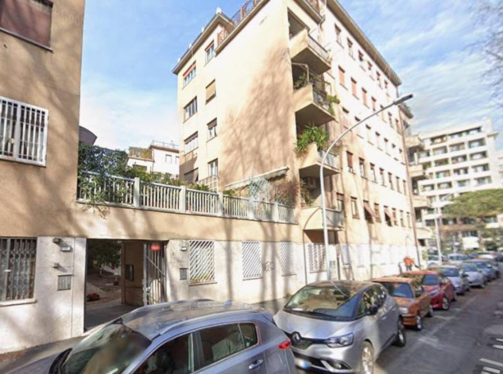 appartamento in vendita a Roma in zona Appio Latino