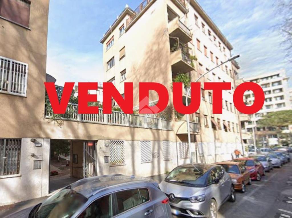 appartamento in vendita a Roma in zona Appio Latino