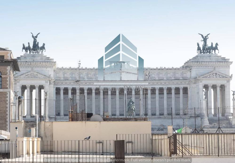 appartamento in vendita a Roma in zona Trevi-Colonna