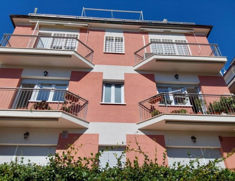appartamento in vendita a Roma in zona Tomba di Nerone