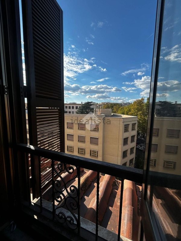 appartamento in vendita a Roma in zona Appio Latino