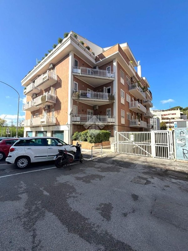 appartamento in vendita a Roma in zona Monte Sacro/Talenti