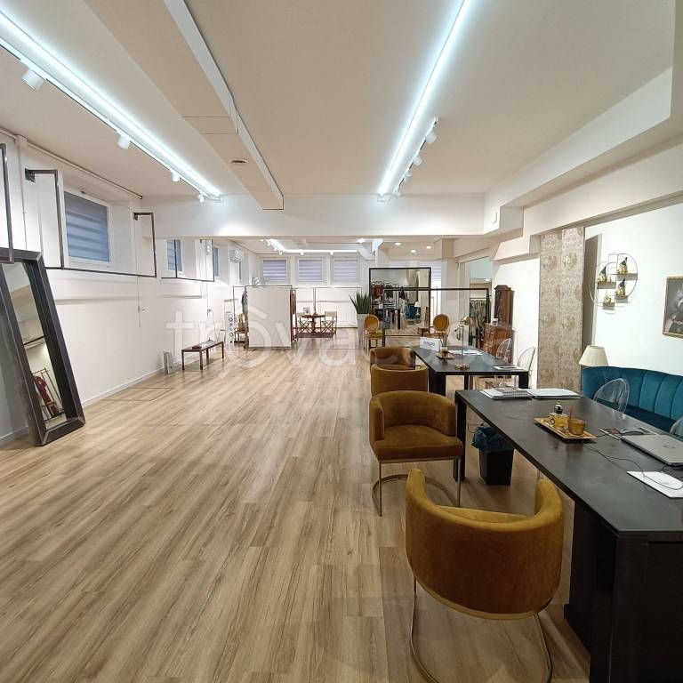 negozio in vendita a Roma
