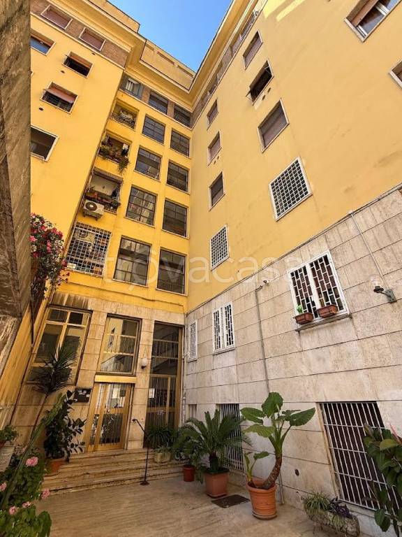 appartamento in vendita a Roma in zona Gianicolense
