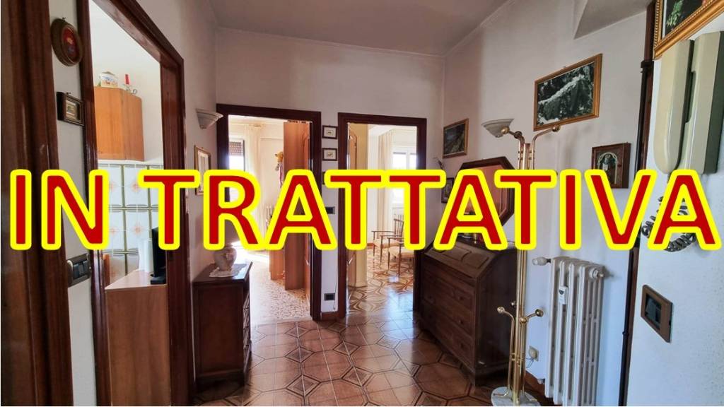 appartamento in vendita a Roma in zona Tomba di Nerone