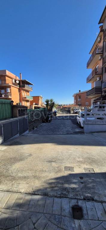 casa indipendente in vendita a Roma in zona Finocchio