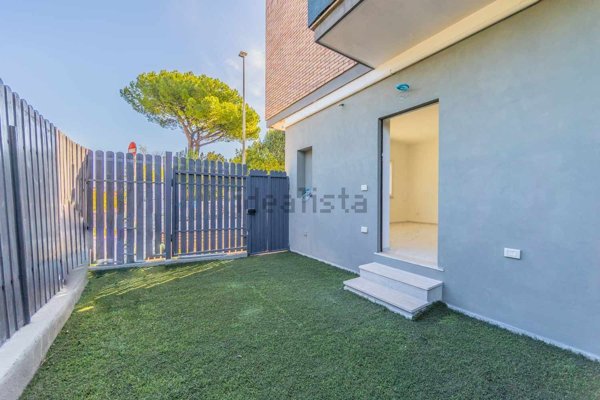 appartamento in vendita a Roma in zona Torre Maura