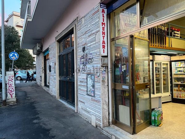 casa indipendente in vendita a Roma in zona Tuscolano