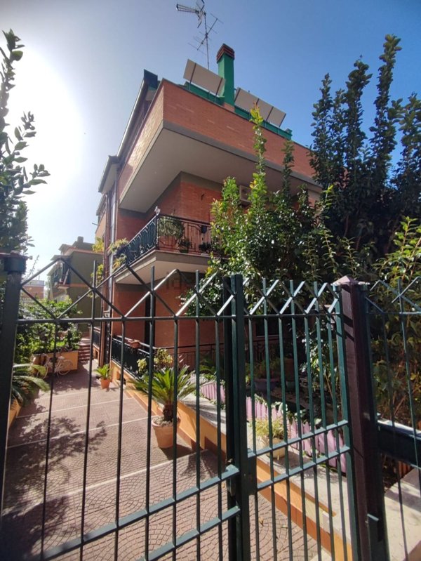 appartamento in vendita a Roma