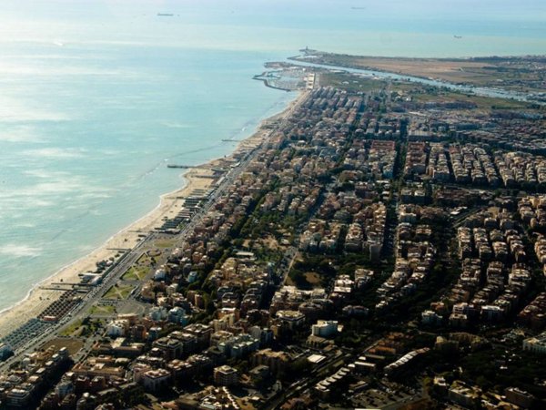 appartamento in vendita a Roma in zona Ostia Antica