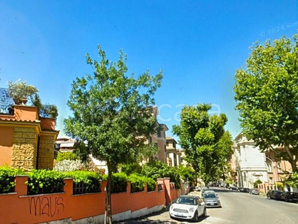 appartamento in vendita a Roma in zona Trastevere